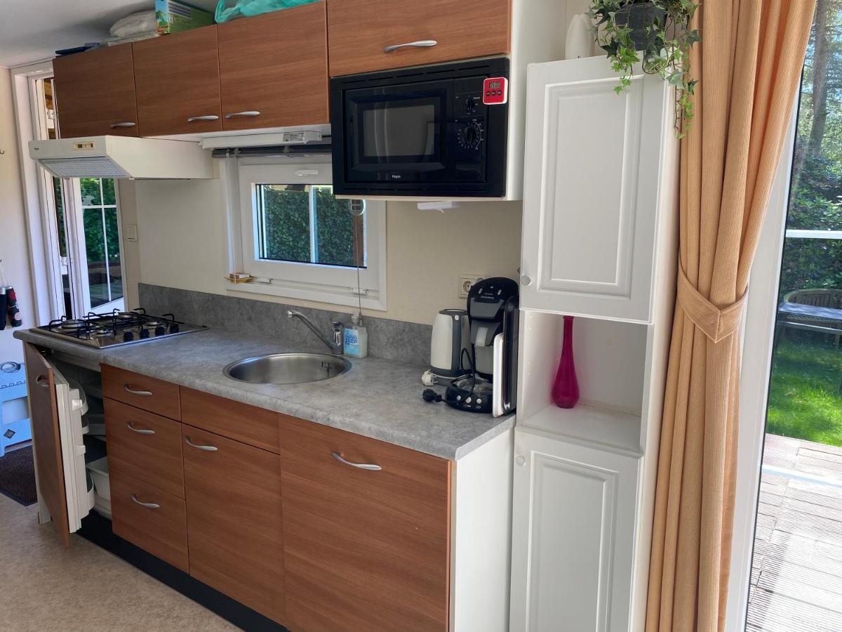 Ruim Privacyvol Chalet Met Overdekt Terras Ermelo Extérieur photo