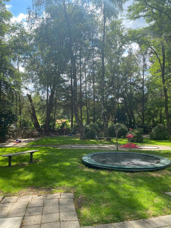 Ruim Privacyvol Chalet Met Overdekt Terras Ermelo Extérieur photo
